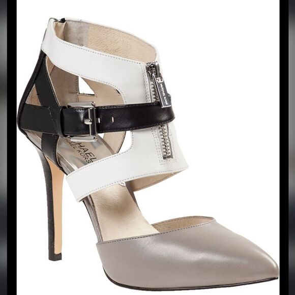 MICHEAL MICHEAL KORS ANKLE  WOMEN"S BOOT - Picture 16 of 16